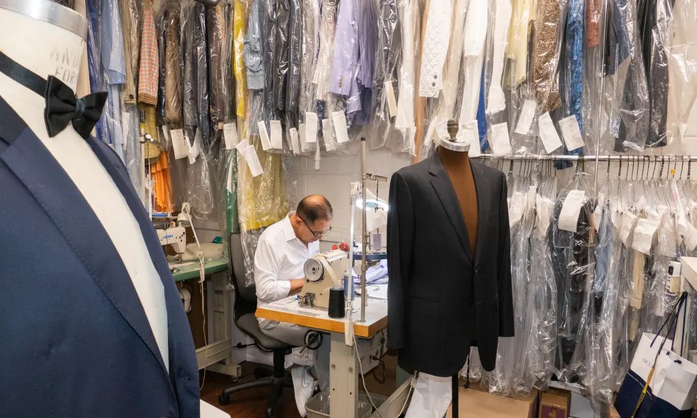 The Importance of Expert Tailoring in High-Quality Business Suits